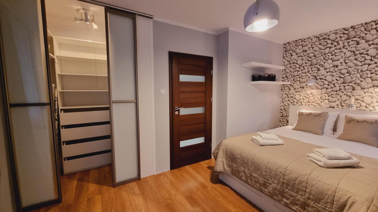 Two Garden Apartment, Apartament Z Dwoma Tarasami I Ogrodkami Поляниця-Здруй Екстер'єр фото