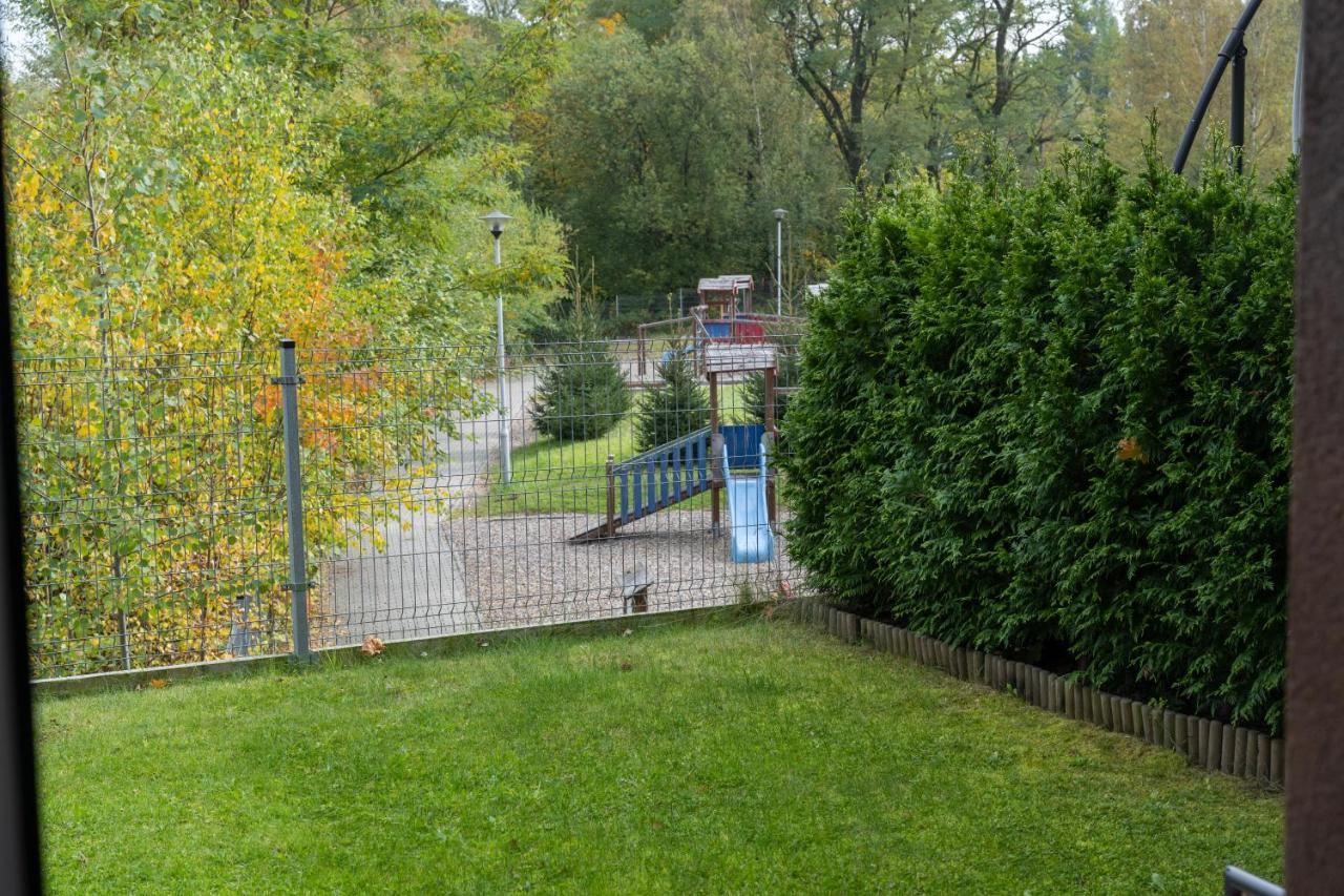 Two Garden Apartment, Apartament Z Dwoma Tarasami I Ogrodkami Поляниця-Здруй Екстер'єр фото
